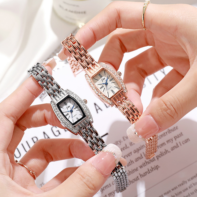 Women’s Bucket-shaped Square Fashion Watch Fashion Jewelry